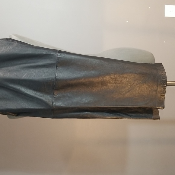 Black genuine leather womens pants size 14 flat front. Partially lined. Sharp - Picture 13 of 15